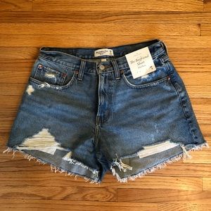Abercrombie Curve Love Mid Rise Boyfriend Short